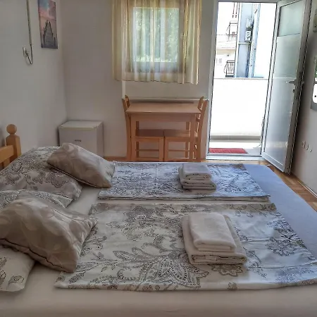 Maestral Guest house