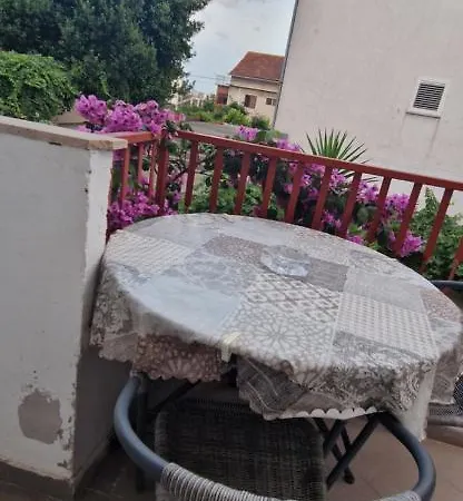 Maestral Guest house