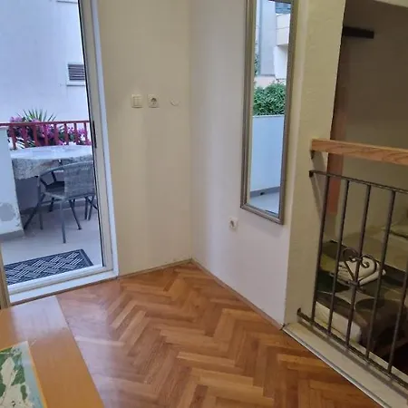 Guest house Maestral