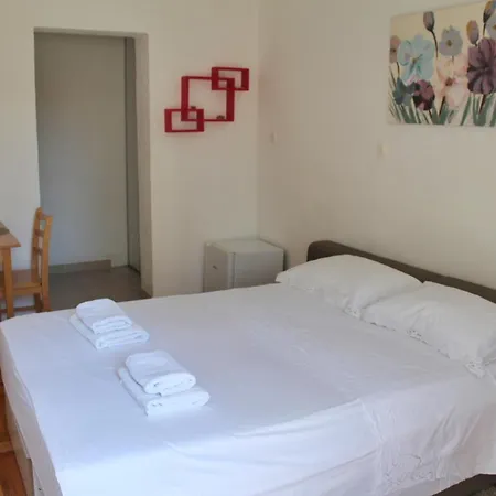 Guest house Maestral *