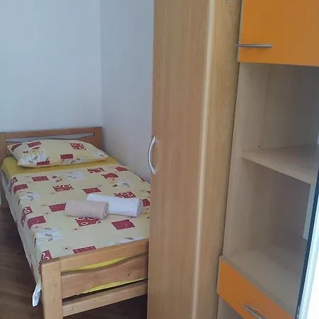 Maestral Guest house