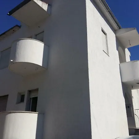 Guest house Maestral *