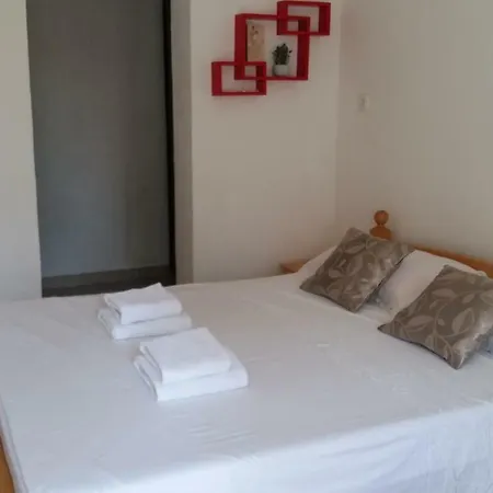 Maestral Guest house